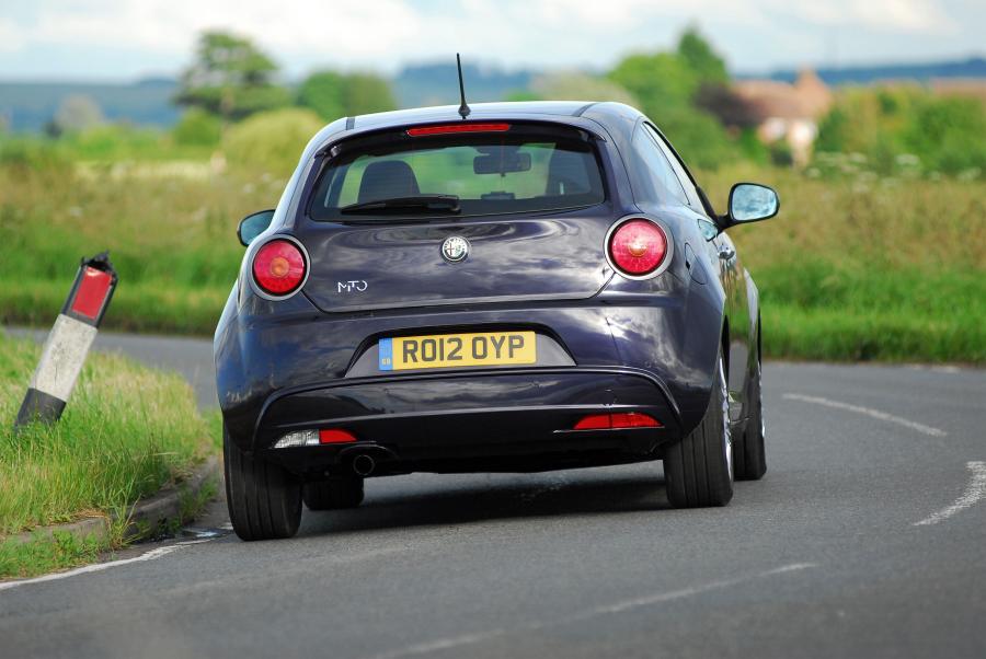  Alfa Romeo MiTo TwinAir (955) 2012 года  (UK) (фото 35 из 42)